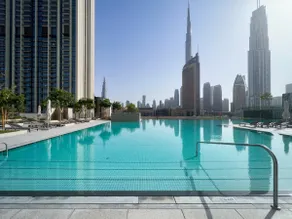 Luxurious 3BR with Burj Khalifa views - Image 5