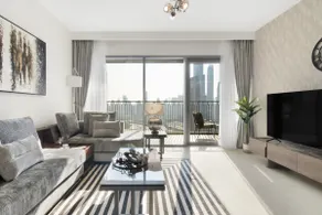 Luxurious 3BR with Burj Khalifa views - Image 2