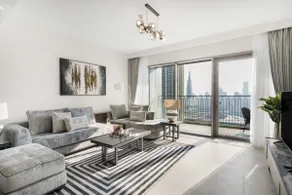 Luxurious 3BR with Burj Khalifa views - Image 4