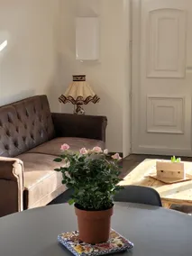 One-bedroom ground-floor apartment in city center Parking and Wi-Fi - Image 5