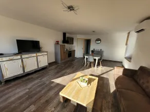 One-bedroom ground-floor apartment in city center Parking and Wi-Fi - Image 3