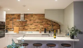 Luxury Brighton Seaside 2BR Townhouse | Sleeps 6 - Image 5
