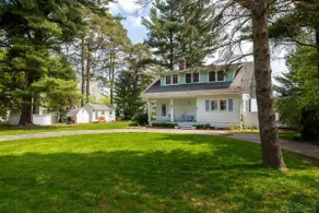 Waterfront Cottages in Lexington Vacation Homes - Image 2
