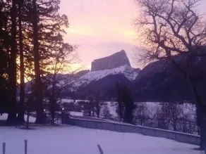 House with view of Mont Aiguille - Image 3