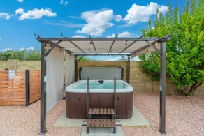 Beautiful Retreat w/ Free Heated Pool, Spa & Golf - Image 5