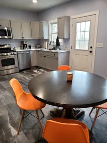 2 Bedroom Apartment-VT Getaway - Image 2