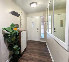 Quiet, Spacious, Pet-Friendly - Image 4
