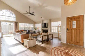 Pinnacle Place - Image 2
