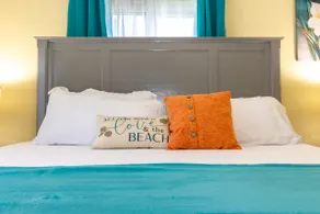 2 Bedrooms, Starlink Wi-Fi, AC, HotWater near Ochi - Image 3