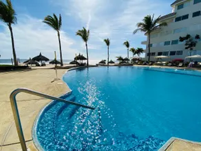 Quintas604/Beachfront/Heated Pool/Accessible - Image 4