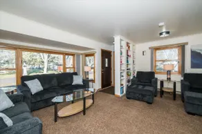 Family/Group Friendly, Close to Duluth! EV charger - Image 5