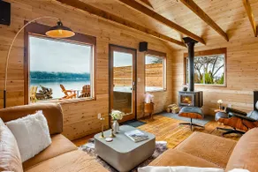 Beach Cabin: Hot Tub & King Bed - Image 2