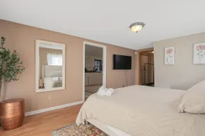 King Bed & Office/Near Cape Fear/Laundry/Private - Image 4