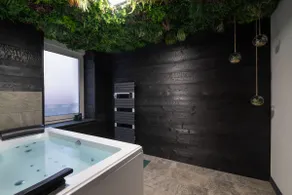 The Secret Garden: Suite and Spa (Love Room) - Image 4