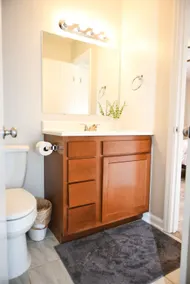 College-town Comfort - Image 3