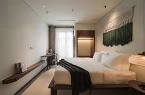 Su Casa Long Beach | One Bedrooom Apartment - Image 2