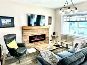 Restored Home at Rockaway Beach - Image 2
