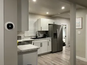 Bright & Cozy Whole House|Red Rocks - 13 Mins - Image 5