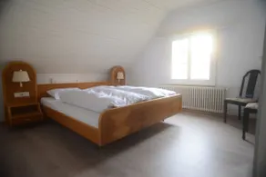 Lake View Apartment - Image 5