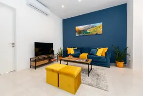 Chic 1BR Retreat in St Julian's by Holi - Image 5
