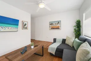 Cozy beach retreat - Image 4