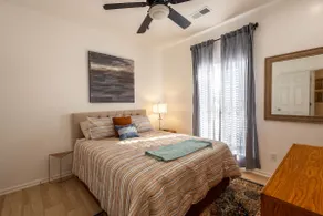 Cozy Comfortable 3bd 2bath + pool Charlotte Home - Image 4