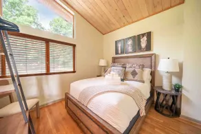 Chalet at Stone Tower Winery - Image 5