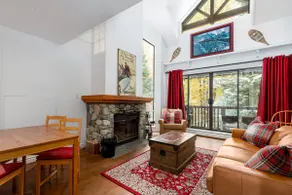 Cabin Style Loft I 5 min to Ski Lifts I Parking - Image 4