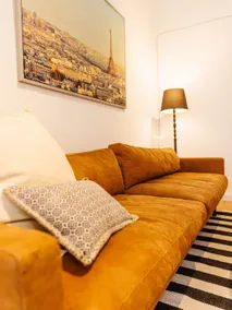 Stylish Studio Apartment - Image 3