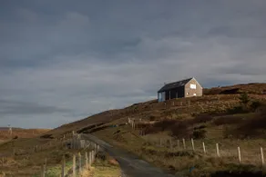 Dark Skye Cottage - Luxury Accommodation - Image 2