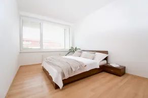 Modern flat, balcony, garage - Image 3
