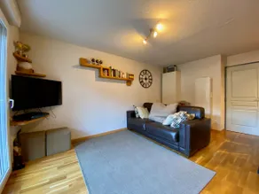 Spacious apartment overlooking the mountains - Image 2