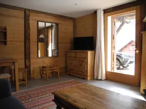 Studio with mountain charm - Image 3