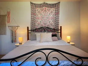 Relax in Style & Comfort in South Bay, PEC - Image 5