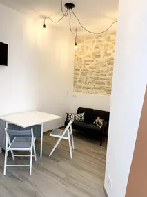 Luxury apartment, St Roch station and Place de la Comédie. - Image 2