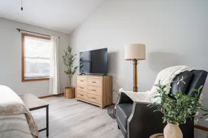 50 % Off Monthly Stay, Stylish 12 Beds 4 Baths - Image 4