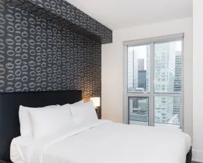Modern Downtown Apartment - Image 5