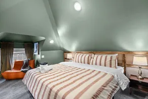 Midtown 4 BD Home Near Downtown Detroit* Hot Tub!* - Image 4