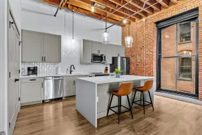 Stylish Loft with River View | Walk to Arch Casino - Image 4