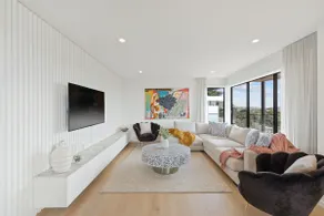 Sorrento Beach Escape - Image 5