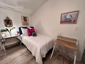 Sunset River Retreat - Image 5