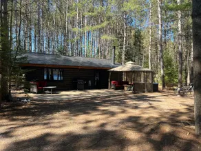 Luxury Log Cabin on Lake Winter - Image 3