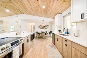 Luxury Jungle Haven Near DT Littleton & Denver - Image 3
