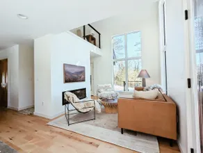 Sparrowhawk Lodge / *NEW* Modern Chalet w/Hot Tub - Image 2