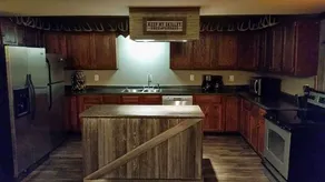 Rack & Feather Lodge-4 bed, 4 bath Whole House - Image 3