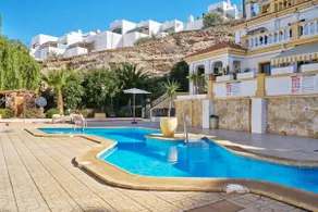 Appartement avec piscine chauffée | Vue montagne - Image 5