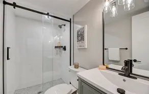 Beautiful Solar Powered Basement Apartment - Image 2
