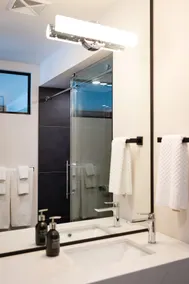 48 King West Boutique Hotel - Image 2