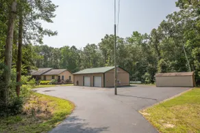 Home in the woods near the Beach - Image 3