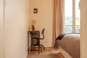 Paris-Stadium-TV Studios: Comfy Apartment - Image 5